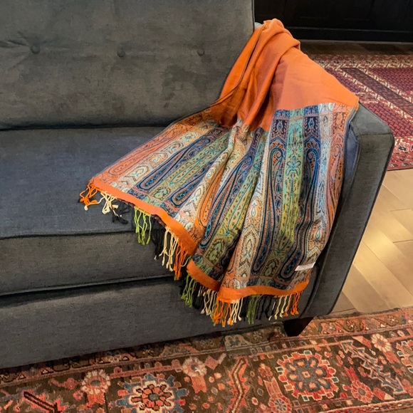 Pashmina Reversible Vintage Throw - Picture 8 of 10